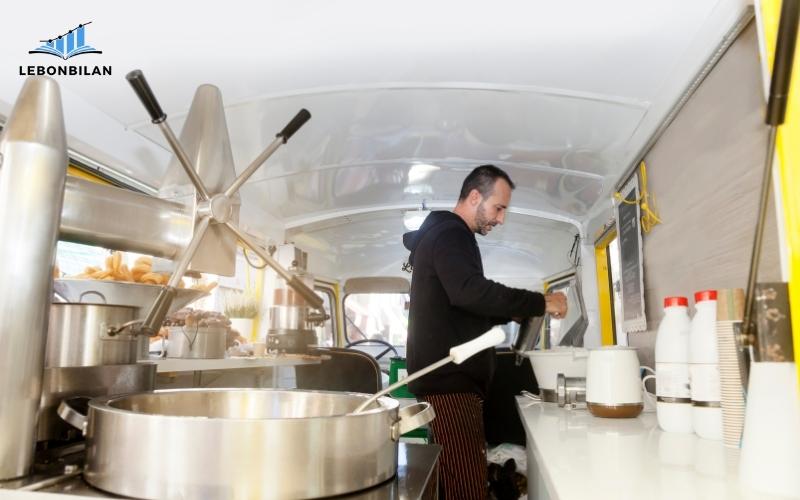 amenagement-food-truck aménagement intérieur food truck